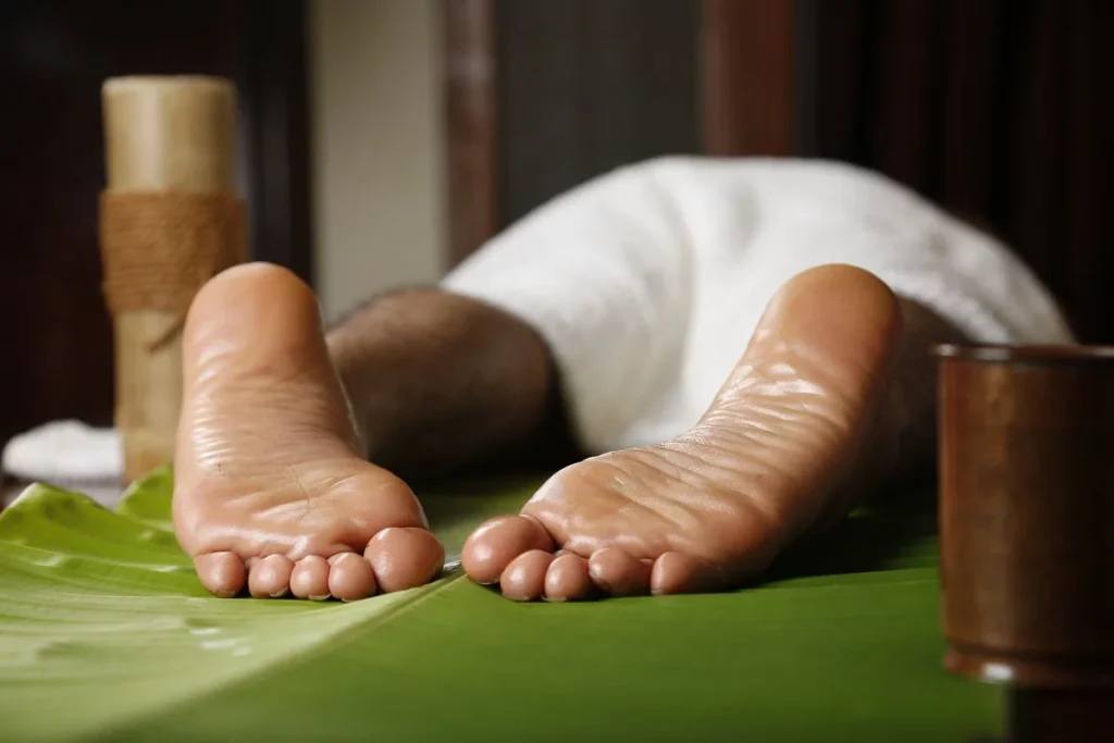 Massage ayurvédique Chavutti-Thirumal