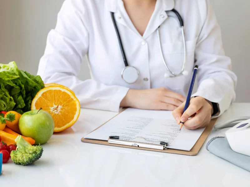 Médecin nutritionniste