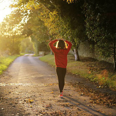 La marche à pied, comme toute activité physique, laisse une signature épigénétique.